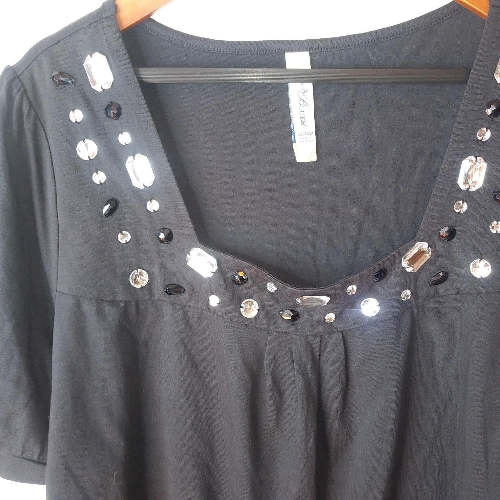 LA Blues 22/24 Shprt Sleeved Rhinestone Embellished Top Plus - Picture 3 of 5